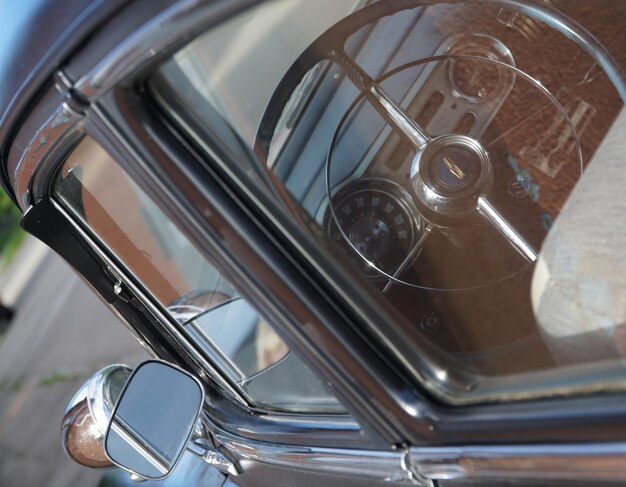 Photo vue rapprochée d'une voiture vintage