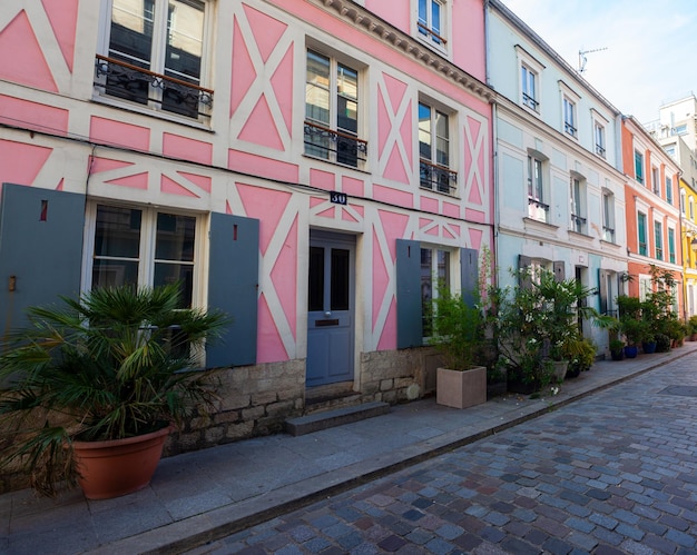 Vue de la rue Crémieux dans le 12e arrondissement C'est l'une des plus jolies rues résidentielles