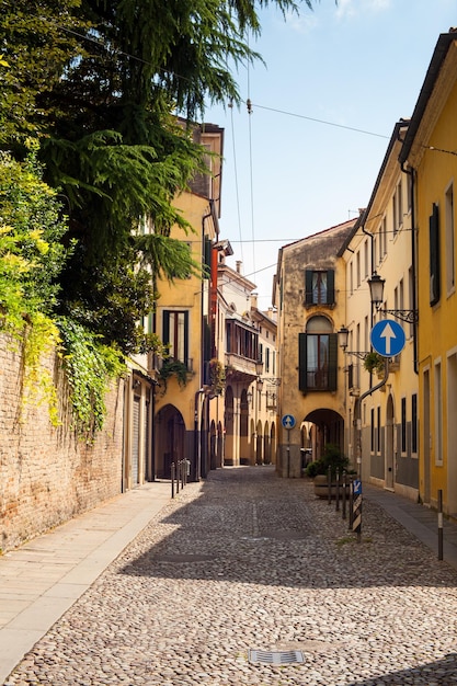 Vue sur la rue médiévale de Padoue, Italie