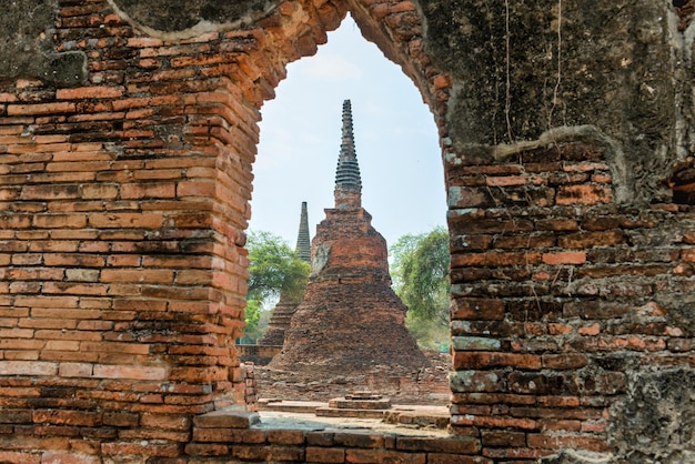 Vue sur les ruines de l'ancienne capitale thaïlandaise Ayutthaya