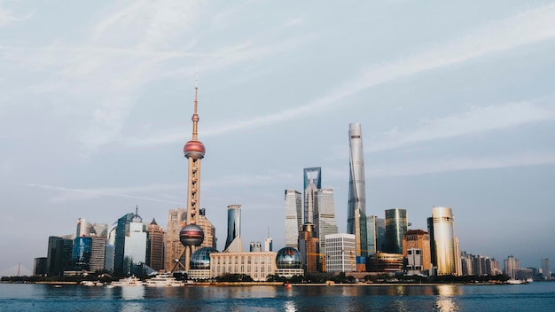 Vue de Shanghai et de la rivière Huangpu, Chine