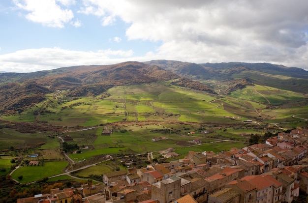 Vue de Sperlinga, Sicile