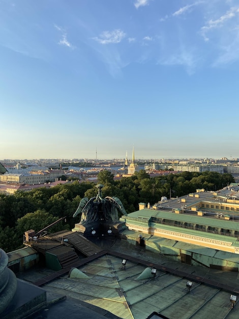 Une vue de st. petersburg du toit du st. hôtel de Saint-Pétersbourg.