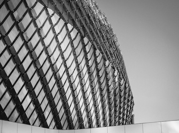 Vue d'un stade de football sous un angle bas