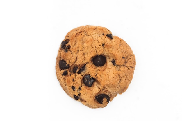Vue supérieure du biscuit au chocolat isolé sur le chemin de coupe de fond blanc