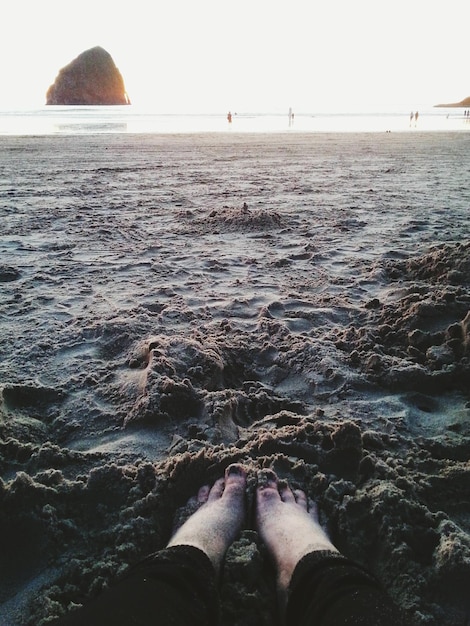 Photo vue des touristes sur la plage