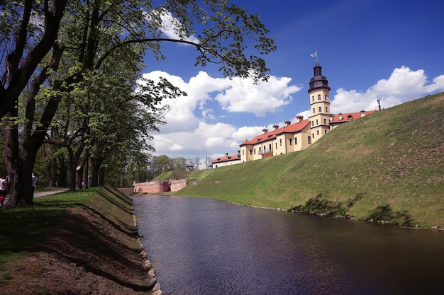 Vue touristique du château en Biélorussie