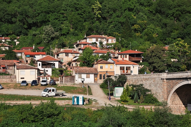 La vue sur Veliko Tarnovo en Bulgarie