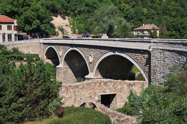 La vue sur Veliko Tarnovo en Bulgarie