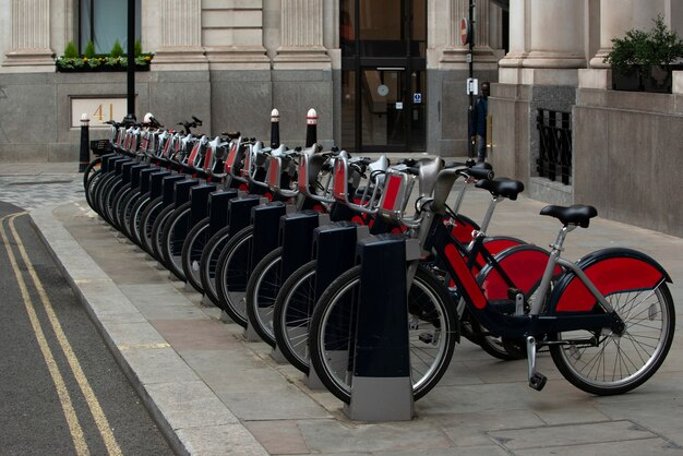 Photo vue des vélos dans la ville de londres