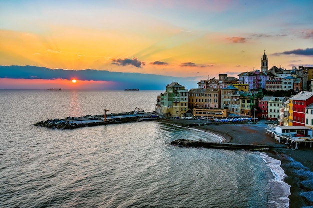 Vue sur la vieille ville de Bogliasco, village maritime de la Riviera italienne