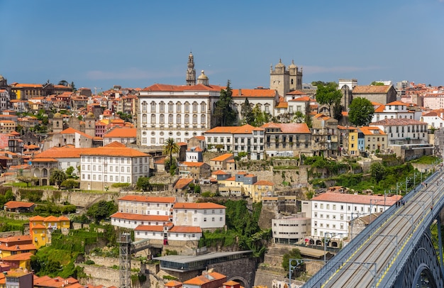 Vue de la vieille ville de Porto au Portugal