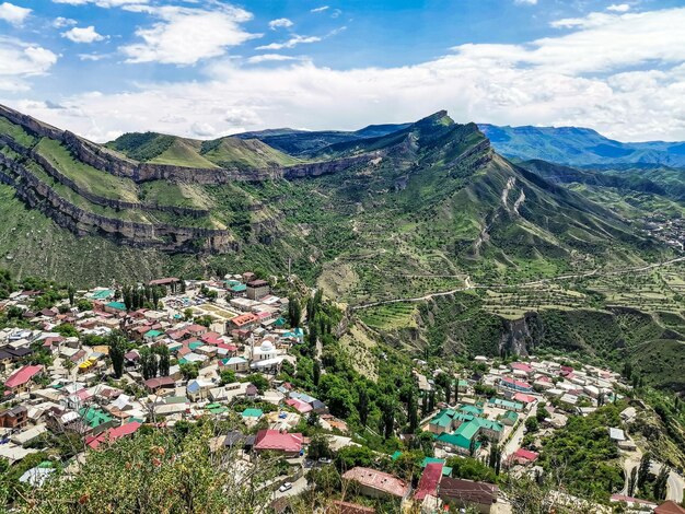 Vue sur le village de montagne de Gunib Daghestan Russie juin 2021