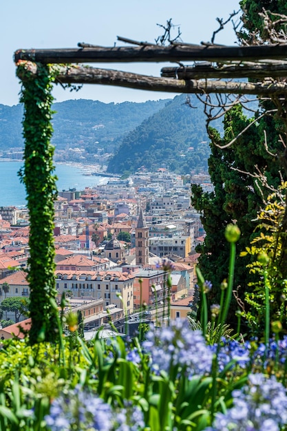 Vue sur la ville d'Alassio