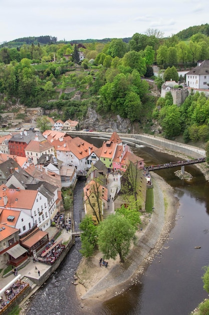 Photo une vue de la ville de cesky krumlov d'en haut