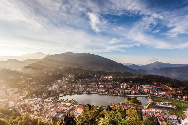 Une vue de la ville de kanchanaburi