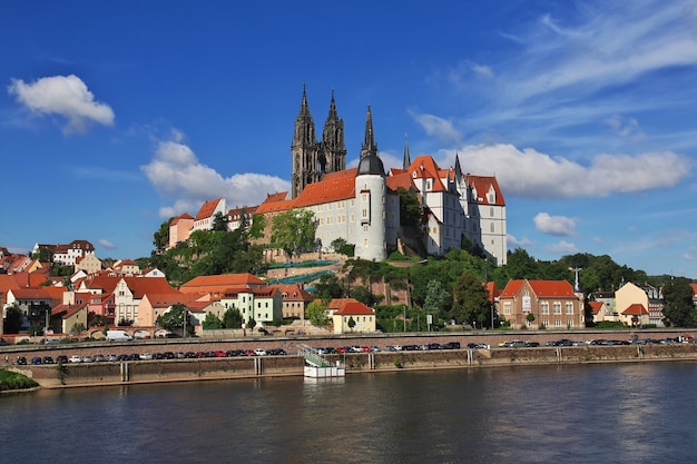 Photo la vue sur la ville de meissen sur la rivière elbã âµ en saxe allemagne