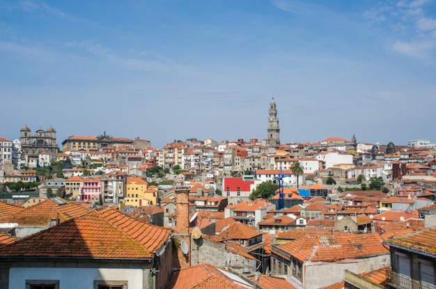 Vue de la ville de Porto le jour d&#39;été