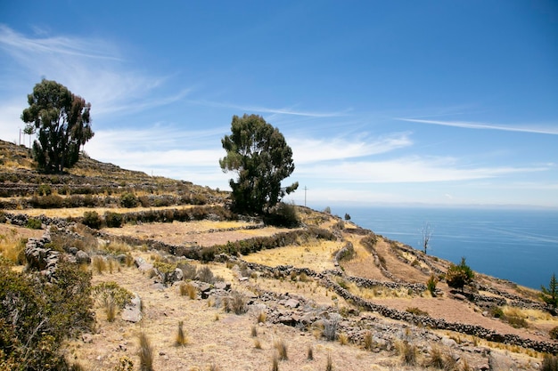 Vues sur le lac Titicaca depuis l'île de Taquile au Pérou