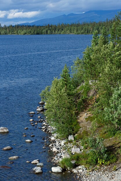 Vues sur les montagnes Khibiny