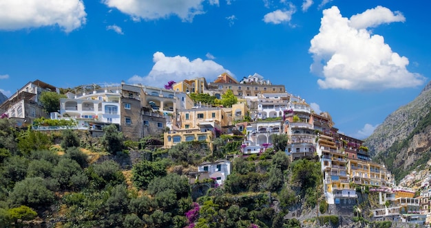 Vues panoramiques de Positano sur la côte amalfitaine en Italie