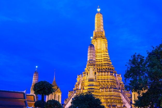 Wat Arun à Bangkok la nuit