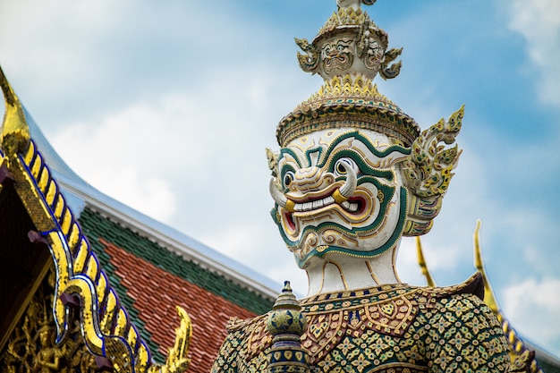 Wat Pra Keaw Thaïlande et YAK Giant