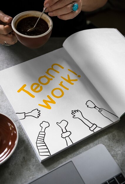 Word Teamwork sur un livre