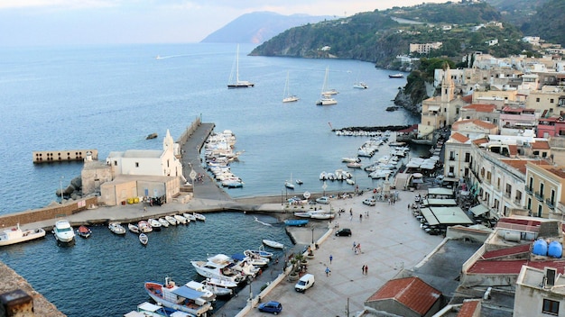 Yachting dans les yachts et les îles de la mer Égée