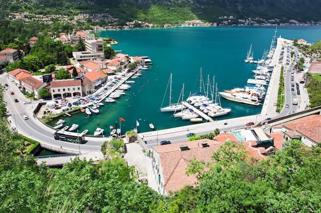 Photo yachts dans le port