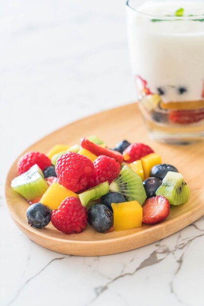 yaourt aux fruits mélangés