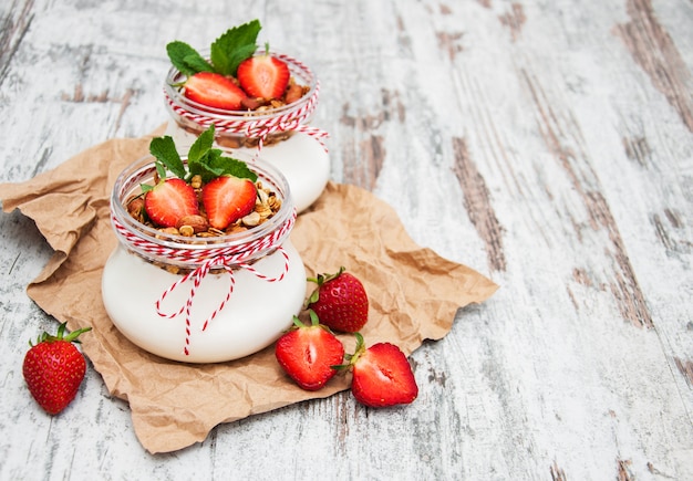 Yaourt et muesli au petit déjeuner