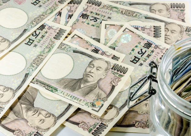 Yen japonais à des fins commerciales