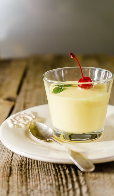 Zabaione - dessert alcoolisé italien