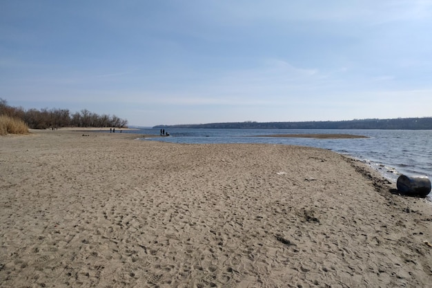 Zaporizhzhia Ukraine 4 mars 2023 Une forte baisse du niveau d'eau dans le Dniepr