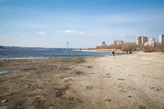 Zaporizhzhia Ukraine 4 mars 2023 Une forte baisse du niveau d'eau dans le Dniepr