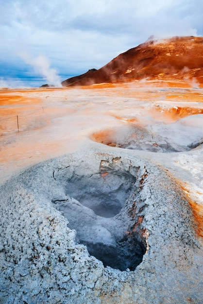 Zone géothermique de Namafjall dans le domaine de Hverir Islande