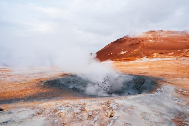 Zone géothermique de Namafjall dans le domaine de Hverir Islande
