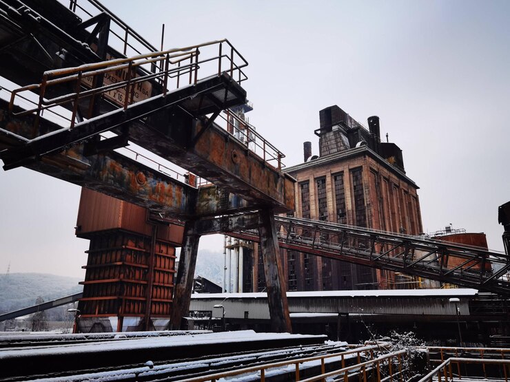 Foto high angle view of railroad station