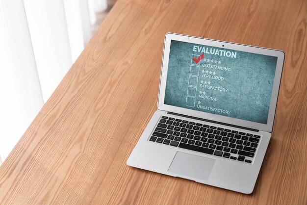 Kundetilfredshet og evalueringsanalyse på moderne programvare