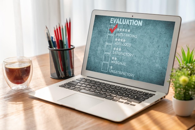 Kundetilfredshet og evalueringsanalyse på moderne programvare