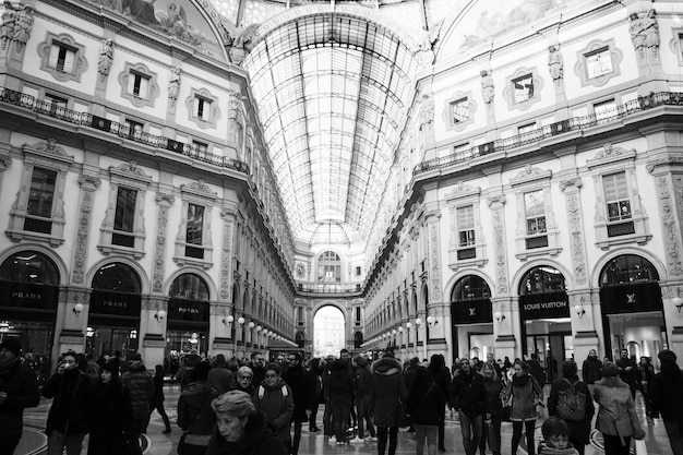 People at galleria vittorio emanuele ii