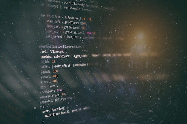 Programmeringskode for utviklere. Abstrakt datamaskinkode. Programmeringskode på skjermen til en programvareutvikler. Arbeidstid for programvareprogrammering.