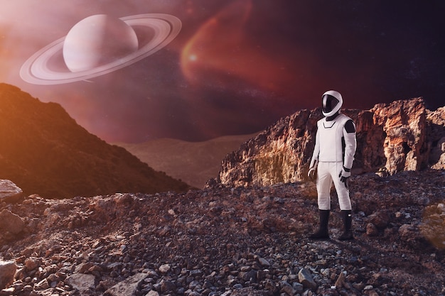 Rommann går på den fremmede planeten