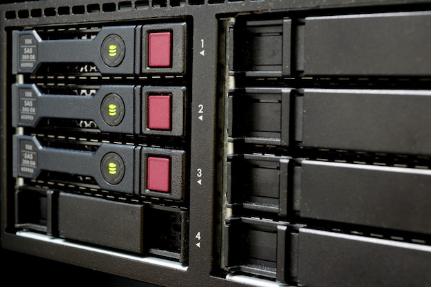 server and raid storage