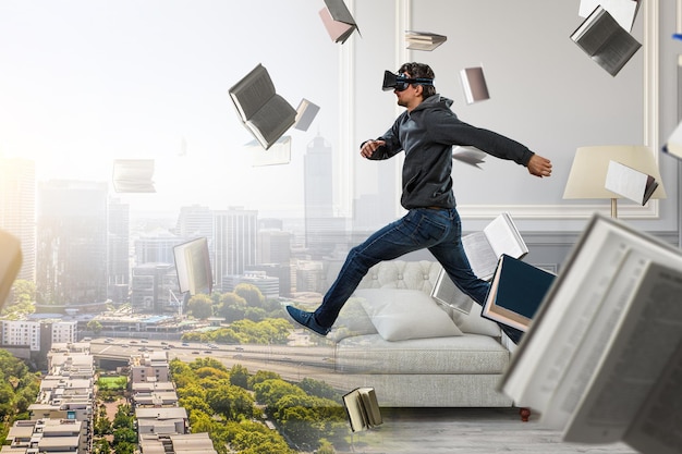 Virtual reality-opplevelse, fremtidens teknologi. Blandet media
