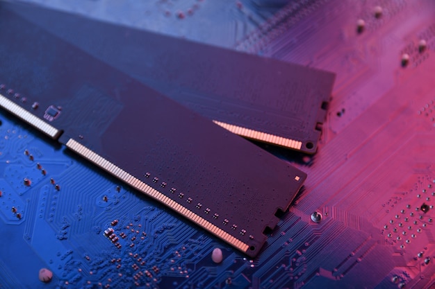 Computer hukommelse RAM på motherboard. Tæt på. system, hovedhukommelse, random access memory, onboard, computer detalje. Computer komponenter. DDR3. DDR4. DDR5