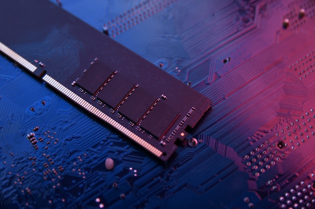 Computerhukommelse RAM på bundkort. Tæt på. system, hovedhukommelse, random access memory, onboard, computer detalje. Computerkomponenter. DDR3. DDR4. DDR5