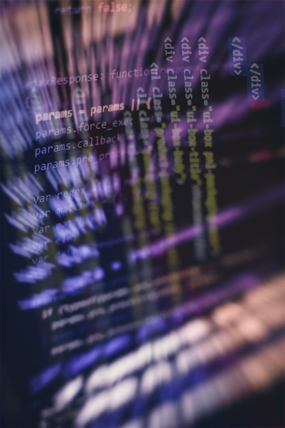 Computerprogrammering, ofte forkortet til programmering, er en proces for original formulering af et databehandlingsproblem til eksekverbare computerprogrammer, såsom analyse, udvikling, algoritmer og verifikation.