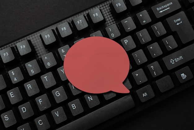 Computertastatur i fugleperspektiv